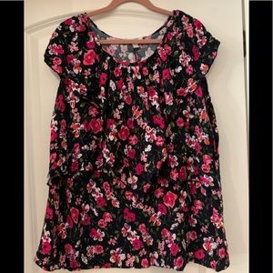Pretty floral top - pinks/red/purple